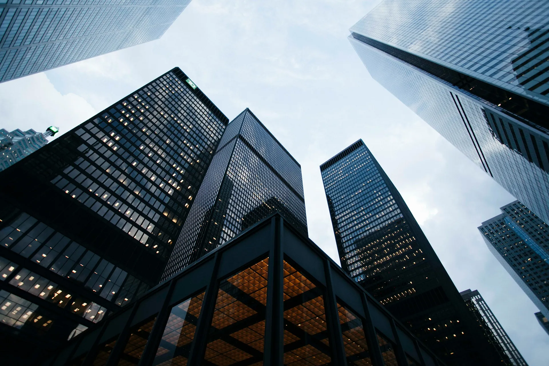 Connect & leverage top quality IT teams in Vietnam